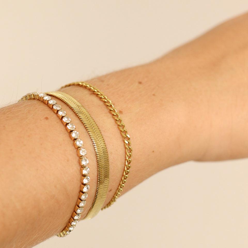 18K GOLD DIAMOND CUT CURB CHAIN BRACELET - Image 3